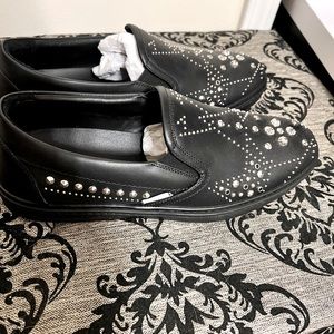 Jimmy Choo Mens Stylish low top/slip on Leather shoes!